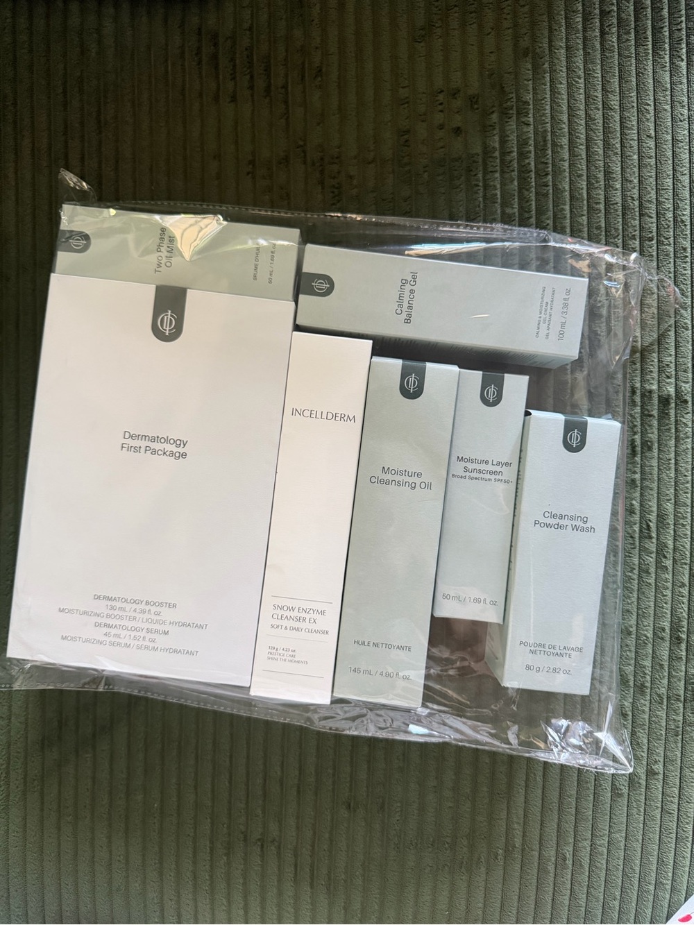 Incellderm Moisture Cleansing Oil & Skincare Set - White